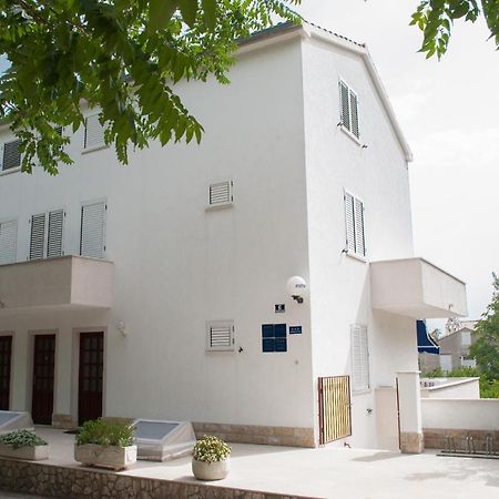 Apartments Dilk Vis Zewnętrze zdjęcie