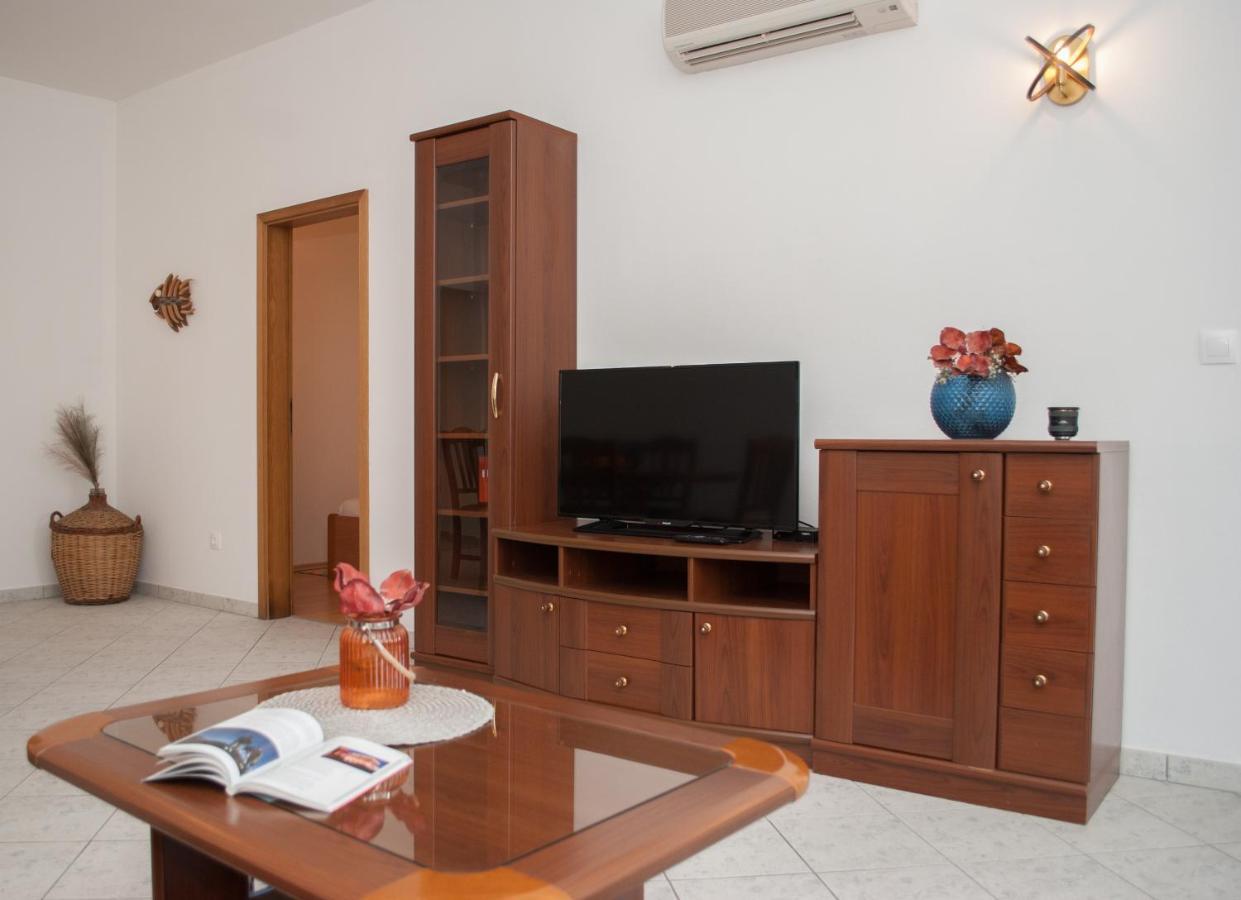 Apartments Dilk Vis Zewnętrze zdjęcie