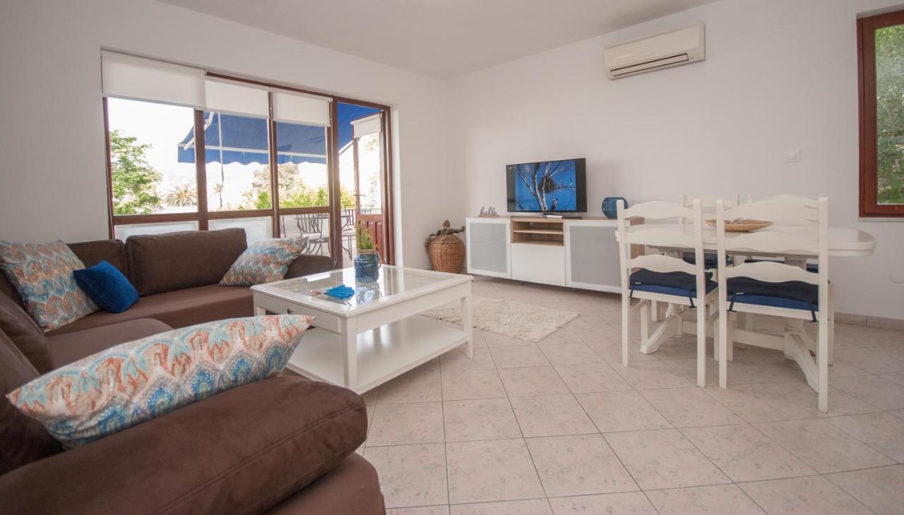 Apartments Dilk Vis Zewnętrze zdjęcie