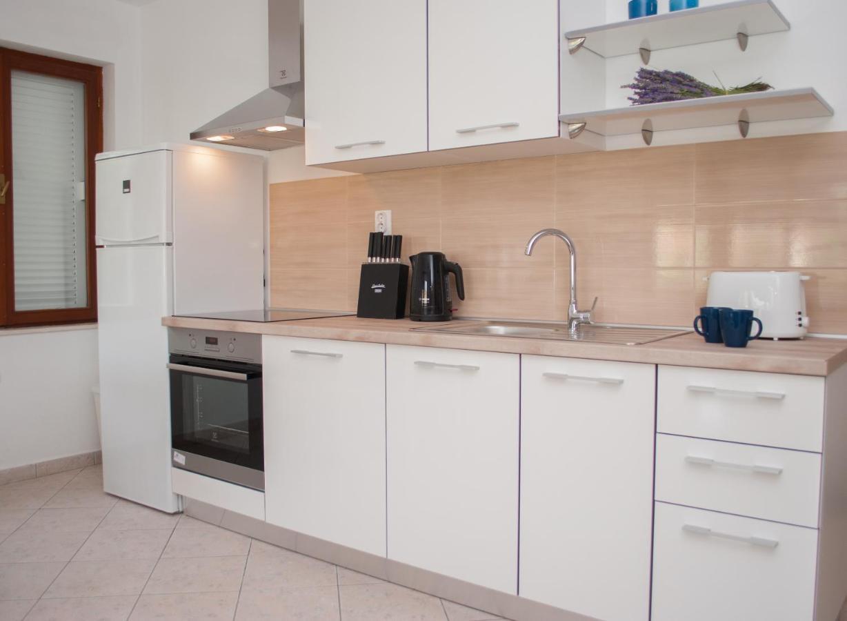 Apartments Dilk Vis Zewnętrze zdjęcie