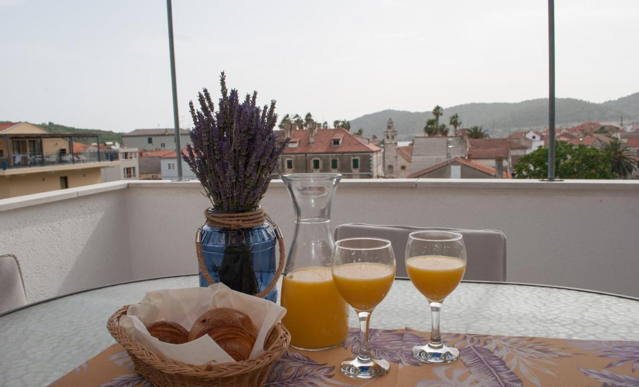 Apartments Dilk Vis Zewnętrze zdjęcie