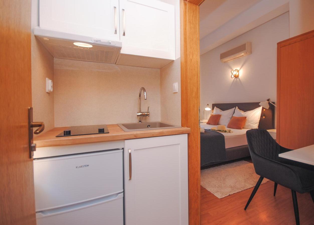 Apartments Dilk Vis Zewnętrze zdjęcie